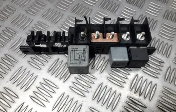 Audi A4 S4 B5 8D Fuse box set 8L0941822A 896083000