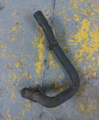 Volkswagen Polo III 6N 6N2 6NF Coolant pipe/hose