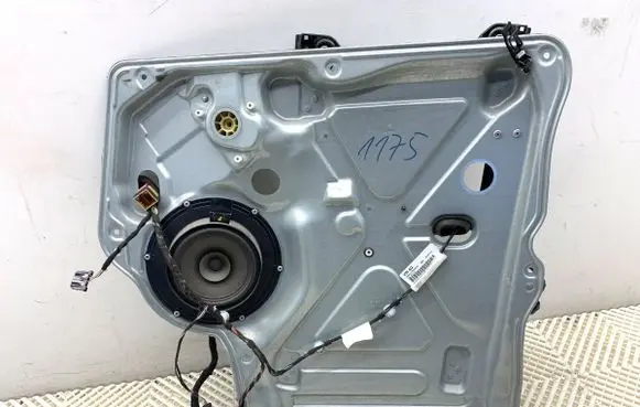 Volkswagen Transporter - Caravelle T6 Front door window regulator with motor 7E1837730R
