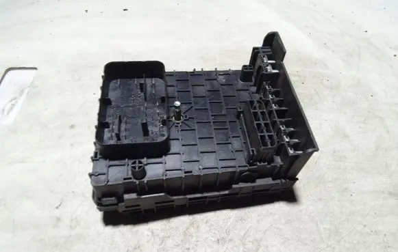 Volkswagen PASSAT B6 Fuse box set 1K0937132F 3C0937125