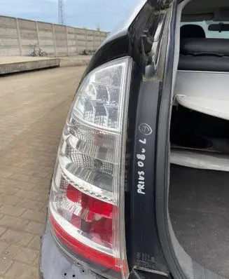 Toyota Prius (NHW20) Rear/tail lights
