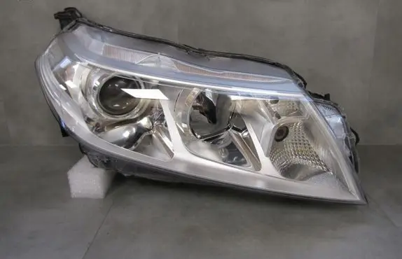 Suzuki Vitara (LY) Headlight/headlamp