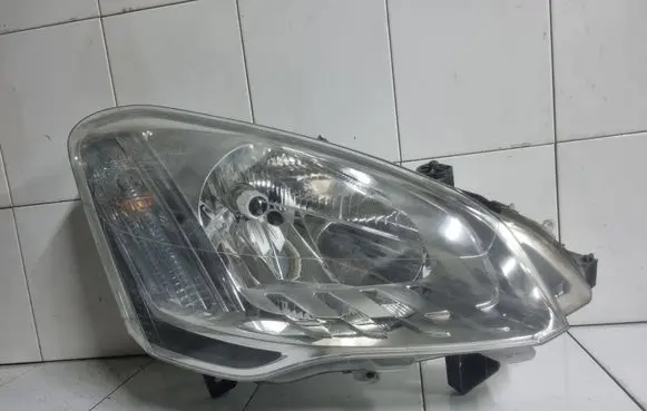 Citroen Berlingo Headlight/headlamp 90043838 9806306580