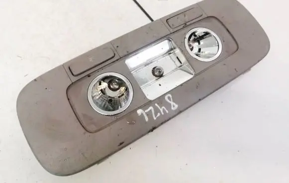 Volkswagen PASSAT B6 Rear seat light