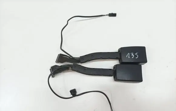 Volkswagen PASSAT B6 Front seatbelt buckle 3C0857756Q