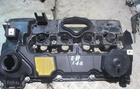 BMW 1 E81 E87 Rocker cam cover 