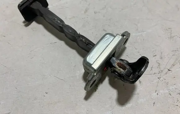 Toyota Auris E180 Front door check strap stopper