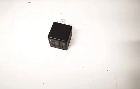 Opel Zafira A Other relay 90464760