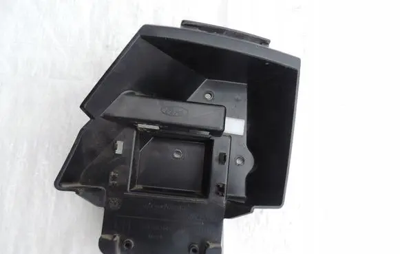 Ford Focus Rear bumper mounting bracket JX7B17D981C