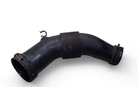 Volkswagen Touareg II Engine coolant pipe/hose 7P0129627B