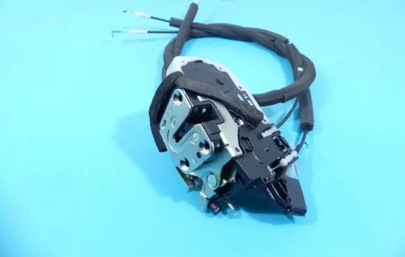 Nissan Micra Front door lock Y26-13420 IMPRK1315291