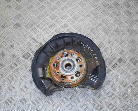 Mercedes-Benz C W205 Rear wheel hub