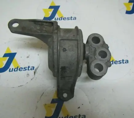 Opel Zafira A Engine mount bracket 90576148