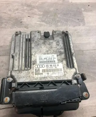 Audi A4 S4 B8 8K Engine control unit/module 03G906016KN 1039S17254 0281013293