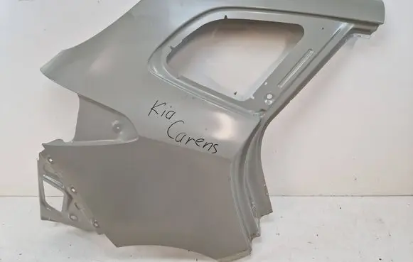 KIA Carens IV Rear arch 