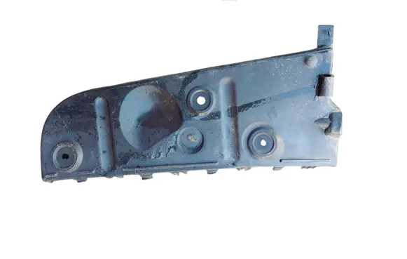 Rear bumper mounting bracket