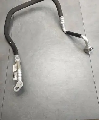 Audi A5 Sportback 8TA Air conditioning (A/C) pipe/hose 8T0260701M 15042012 AC003002860000T