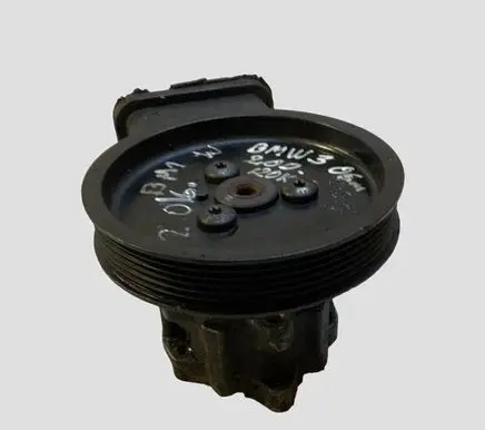 BMW X3 E83 Power steering pump 7692974536