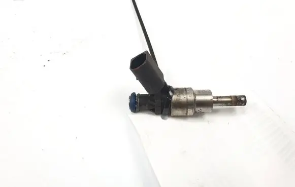 Volkswagen PASSAT B6 Fuel injector 06F906036