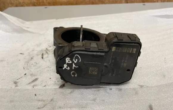 Mercedes-Benz E W212 Throttle valve A6510900470