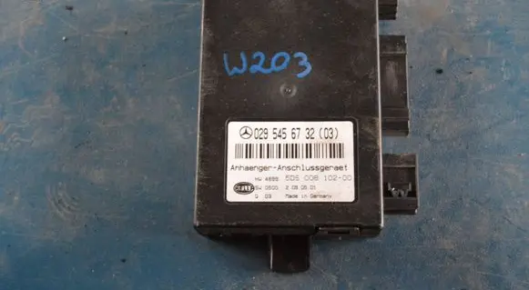 Mercedes-Benz C W203 Tow bar trailer control unit/module 5DS00810200 0295456732