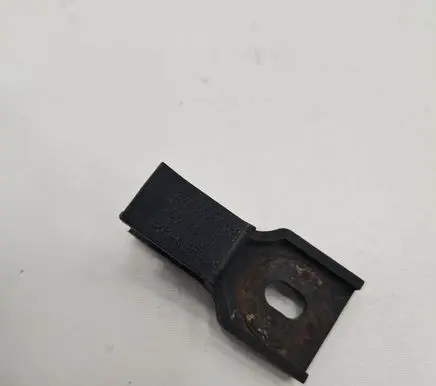 Radiator mount bracket