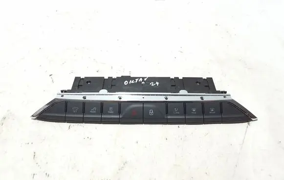 Skoda Octavia Mk4 Hazard light switch 5E3925200G