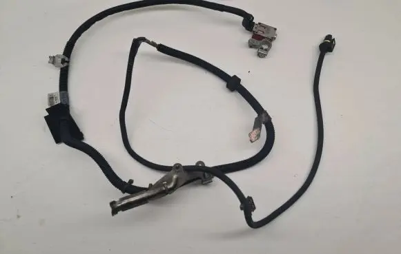 Mercedes-Benz E W212 Positive cable (battery) A2124409752
