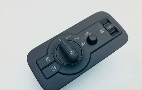Volkswagen Touareg II Light switch 7P6941431B