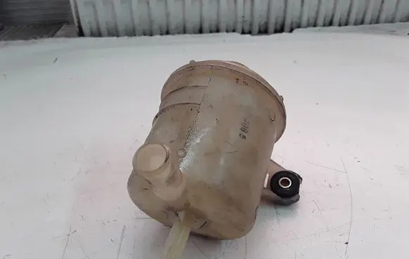 Ford Maverick Power steering fluid tank/reservoir