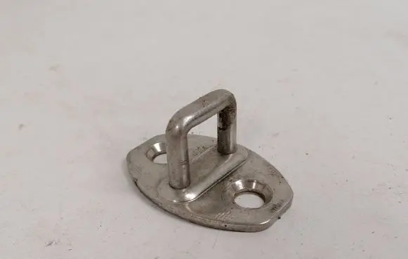 Volkswagen PASSAT B5 Rear door lock loop/hook striker 3B0837033F