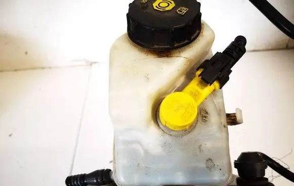 Opel Insignia A Brake fluid reservoir 03350890231 03.3508-9023.1