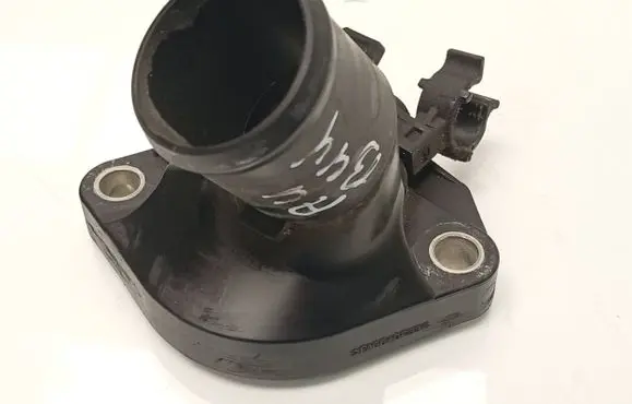 Nissan Juke I F15 Engine coolant pipe/hose