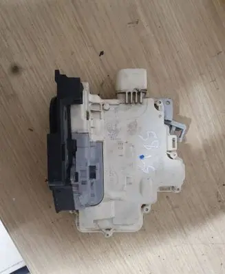 Audi Q7 4L Rear door lock 3l4839015d
