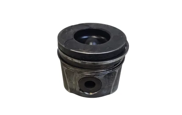 Volvo V70 Piston 