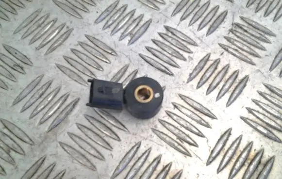 Opel Astra J Detonation knock sensor 55563372