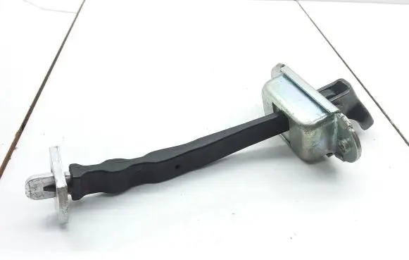 Nissan Note (E11) Rear door check strap stopper