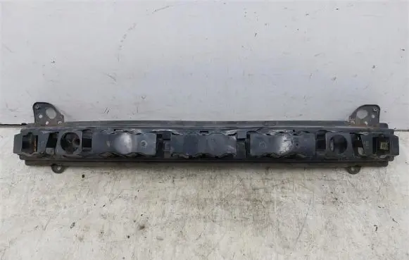 Hyundai i10 Front bumper cross member