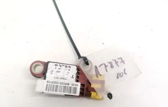 Volvo S40, V40 Airbag deployment crash/impact sensor F020357338 30613043A