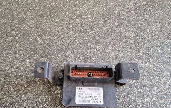 Ford Explorer Comfort/convenience module F57A2C219CE