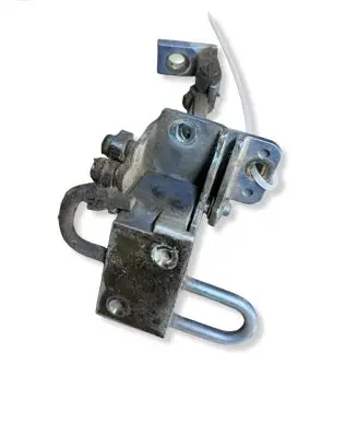 Volkswagen PASSAT B5 Rear door lower hinge 3B4833411B