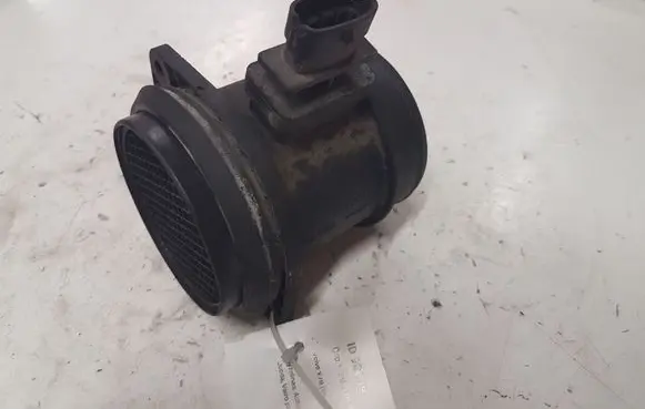 Volvo V70 Mass air flow meter 0281002730