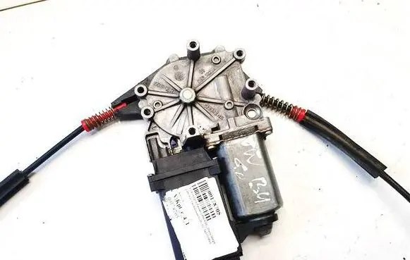 Volkswagen PASSAT B4 Rear door window regulator motor 3a0959810