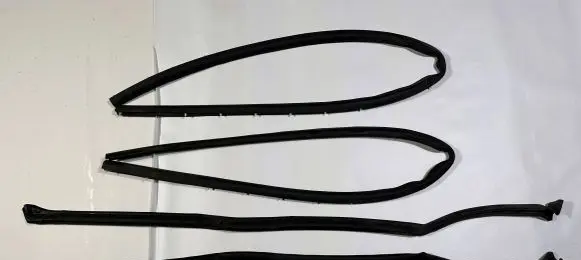 Ford Expedition Rear door rubber seal (on body) z3748