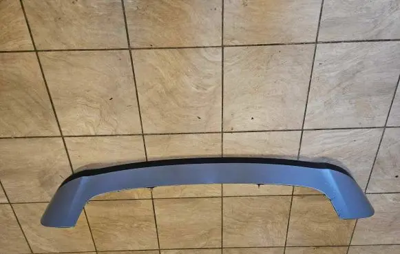 Tailgate/trunk spoiler