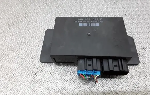 Volkswagen PASSAT B5 Comfort/convenience module 1J0959799F