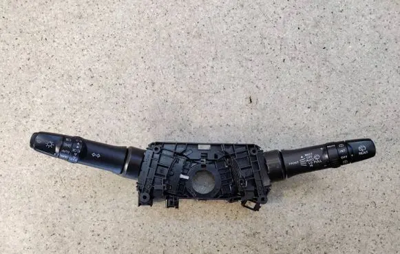 Mitsubishi Outlander Wiper turn signal indicator stalk/switch 8617A01328A 8617A013
