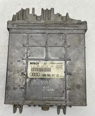 Audi A4 S4 B5 8D Engine control unit/module 028906021CE 0281001425