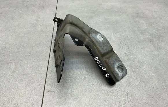 Land Rover Discovery Sport Fender mounting bracket FK7216C174AB
