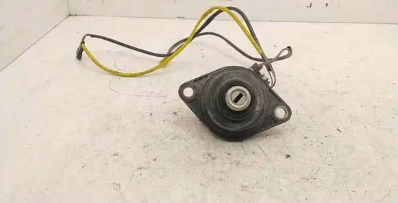 BMW 7 E38 Tailgate/trunk/boot lock/catch/latch 8150240